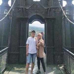 Aini Fajrin profile icon