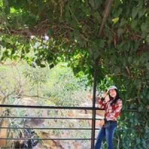 Puput wahyuning tias profile icon