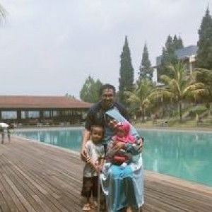 Dwi Fibriani Lestari profile icon