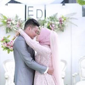 Elin Febriastuti R profile icon