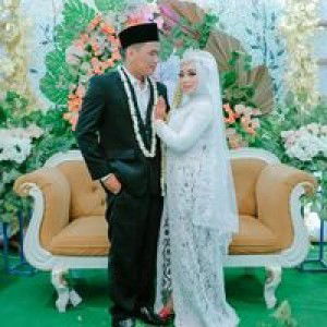 Siti Purwanti profile icon