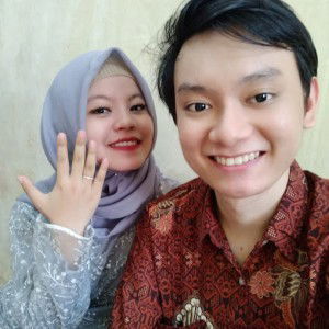 Ratna Dewi profile icon