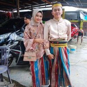 Nur Azhari profile icon