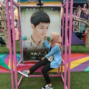 Febry nia profile icon