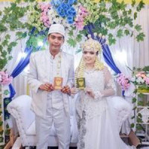 Sundari Riyanto profile icon