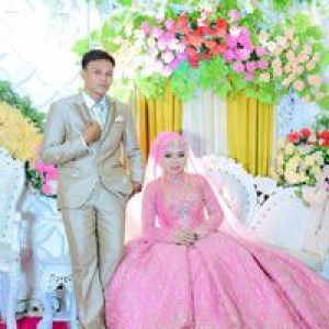 Ayu Lestari profile icon