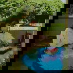 Bee Suphaphon profile icon