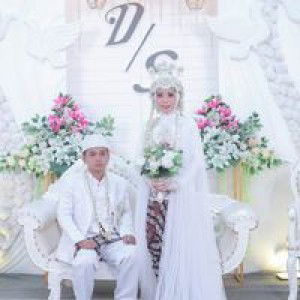 Shanti Utari profile icon