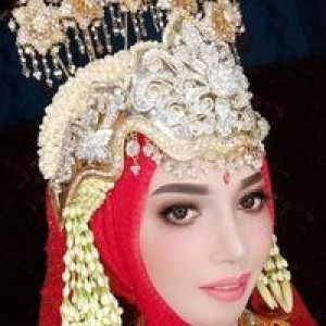 Siti Munawaroh profile icon