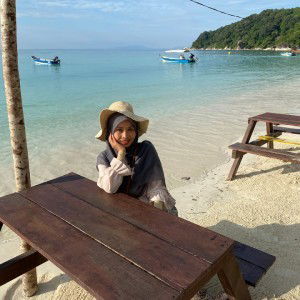 husnarizz profile icon