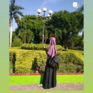 Reni Islami profile icon