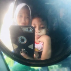 Azyu Fahira profile icon