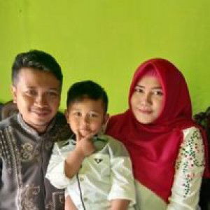 Dwi Laras Aloenan profile icon