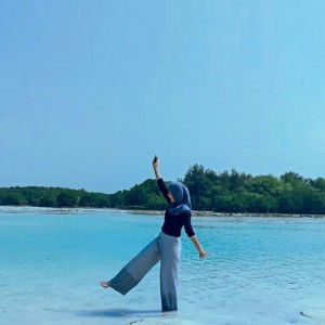 Meytia Wati profile icon