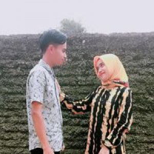 Lisna R profile icon