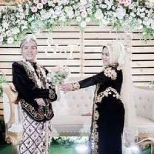 Ratna WoeLan Ndarie profile icon