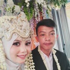 Lala Nuraeni profile icon