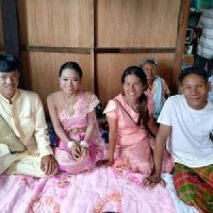 บัก'ต้นมันบ้า ยืนซักผ้าอยู่หน้าโรงพัก profile icon