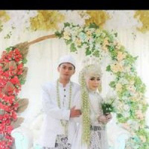 Khoirun Nisa profile icon