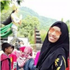 siti winarsih profile icon