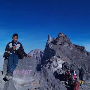 monika l profile icon