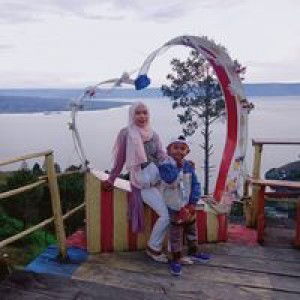 Henny Rahayu profile icon