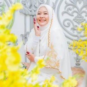 Ena Eleena profile icon