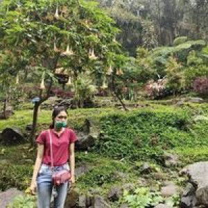 Apnhie Nur Farida profile icon