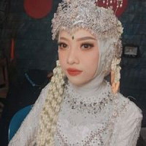 Indah Dealovva Imeldaa profile icon