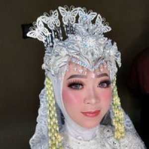 Evii Lestari profile icon