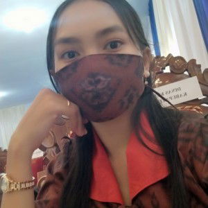 adek arniaty profile icon