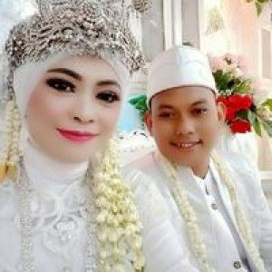 Lusy Yanah profile icon