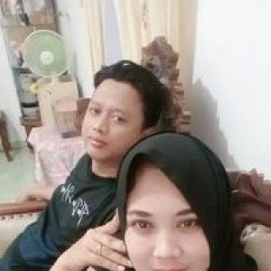 Desty Adelia profile icon