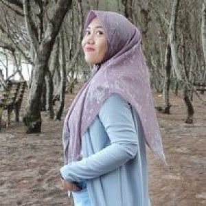 Fadila Intan profile icon