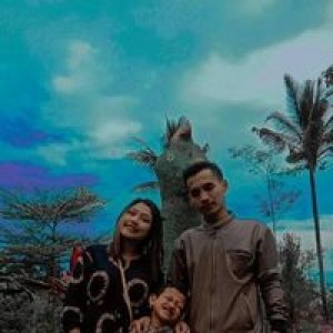 Indah Shofiyanti profile icon