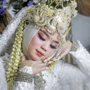 Cici Rikadela profile icon