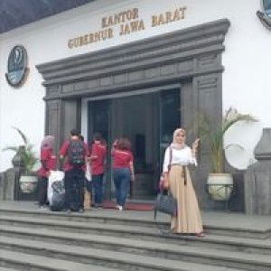 Lilis Ratnasari profile icon