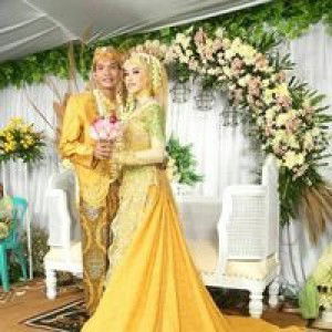 Tri Yani profile icon