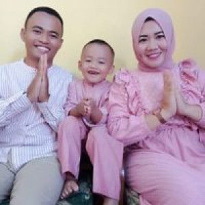 Sri Wahyuni profile icon