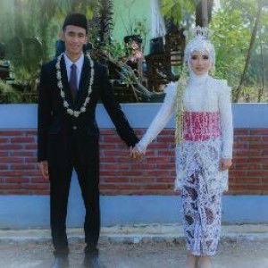 Dewi Rossita profile icon