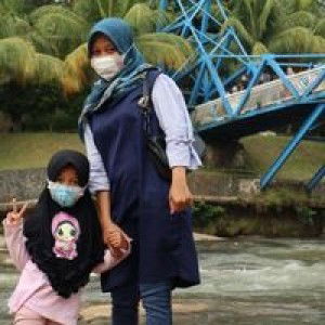 N Apriliani Saputri profile icon