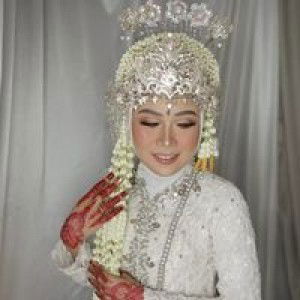 Lilis Sunarsih profile icon