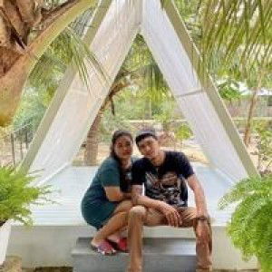 อีห้อย หมูตู้ profile icon