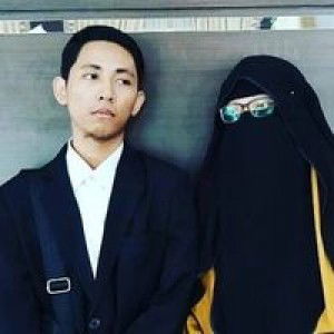 Dwi Dhini Oktaviani profile icon