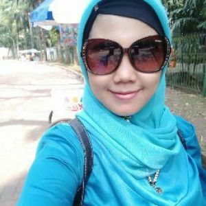 Meti Nuryani profile icon