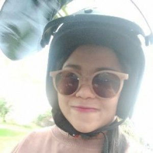 emi nur profile icon