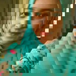 Ade Purwaningrum profile icon