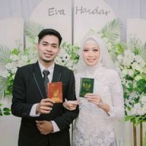 Eva Widia profile icon