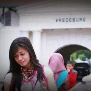 Tuti Junianingsih profile icon