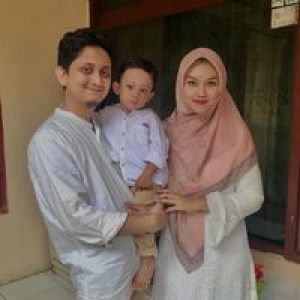 Yusti Kania profile icon